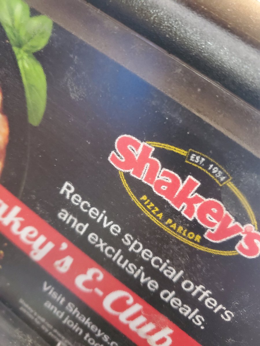 Around_Seattle's tweet image. Munching on some lunch from @ShakeysUSA in Renton today. With the classic #Mojos in tow of our medium pepperoni and sausage pizza, all this and 2 drinks for about $23