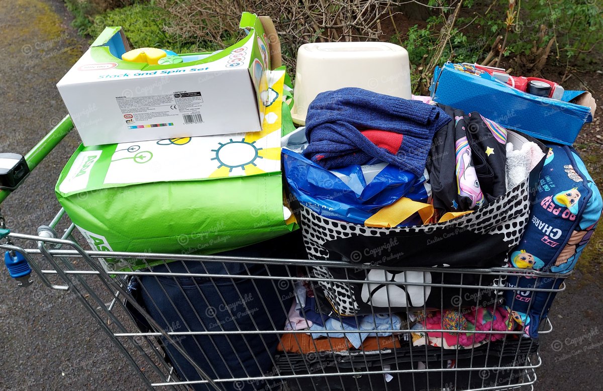LcPackages's tweet photo. #supporting other #organisations who also work hard to relieve #poverty..
I have #donated a lot of items today to #ProjectGambia
Not in Picture but donated are high chairs, baby walker, travel cot and a few other bits and pieces, always happy to support where possible 💕 https://t.co/DNQCwqqgEO