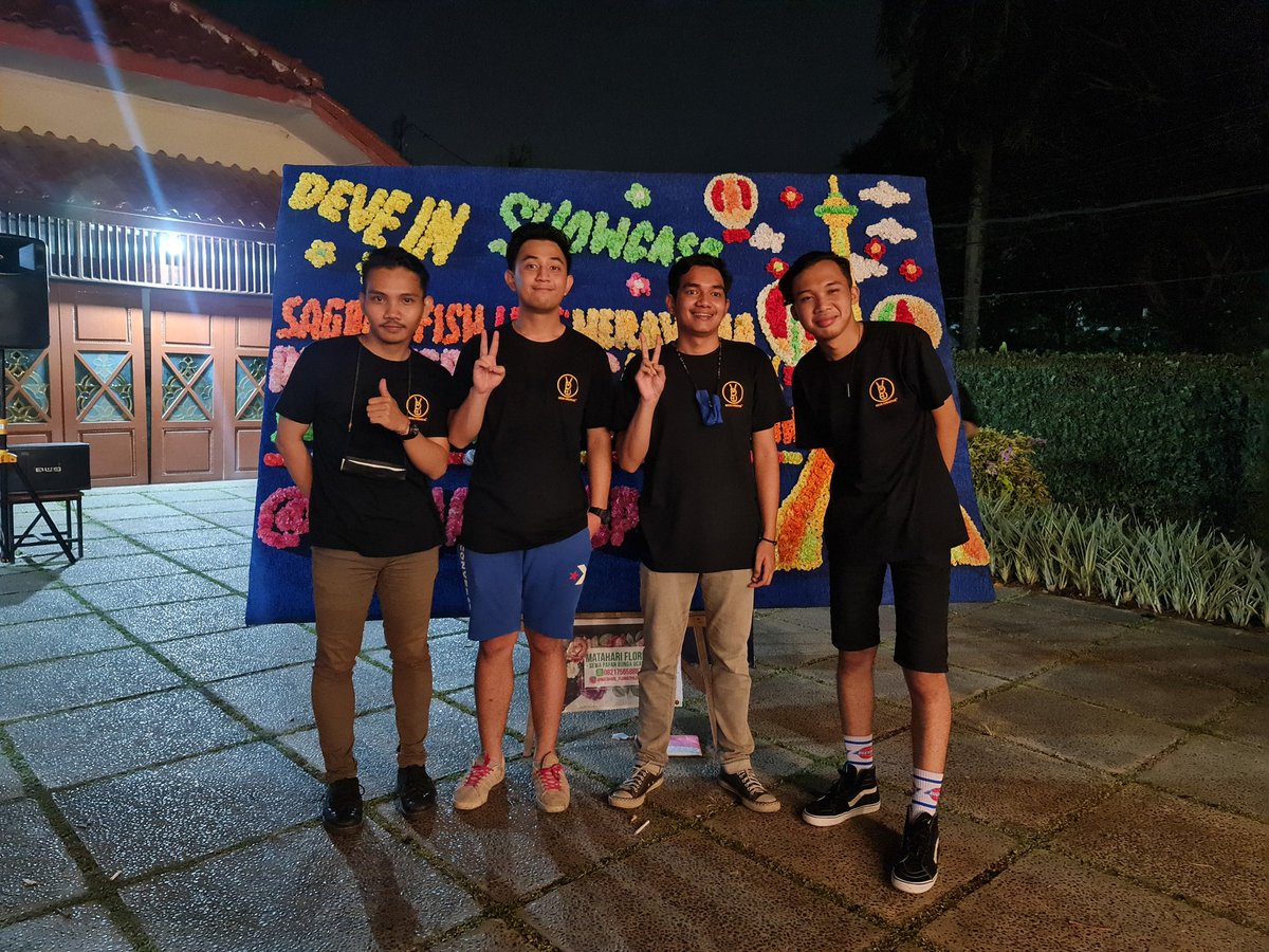 ridwan_harahapp's tweet photo. Terima Kasih untuk Kalian yang sudah Support dan Meramaikan acara Deve Creative malam ini yang bertakjub Deve In Showcase, Sampai bertemu di Part ke 2!!! https://t.co/Fad0yrYaGS