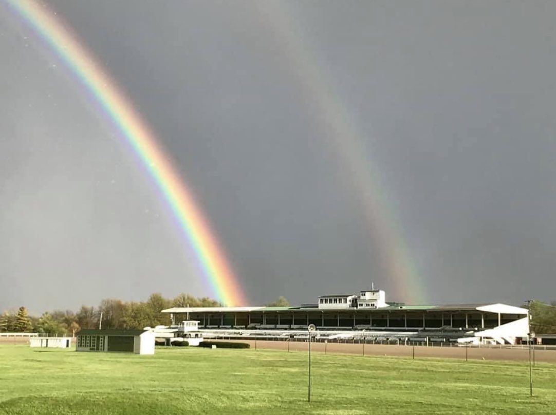 LB_Jug's tweet photo. Thanks to our friend Tom Pye, who captured this last night. https://t.co/xHxfpotkTf