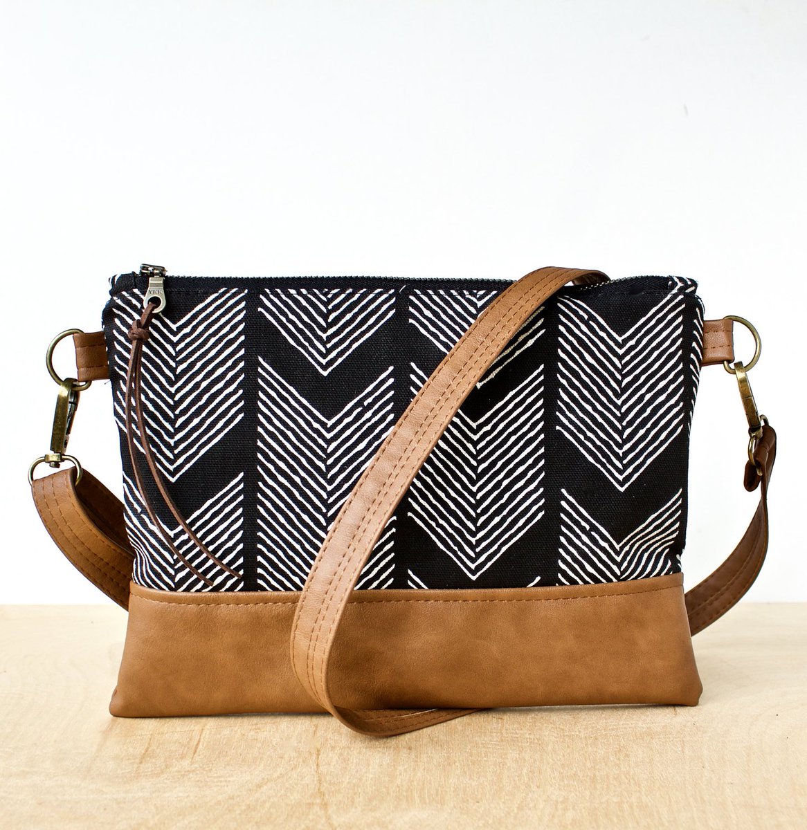 DunsinaneD's tweet photo. Just made my ideal crossbody!  Love it! https://t.co/oks7bWro03  #etsy  #crossbodybag #crossbodypurse #vegan https://t.co/7Fyl6RxQlf https://t.co/c5hdNyzch2