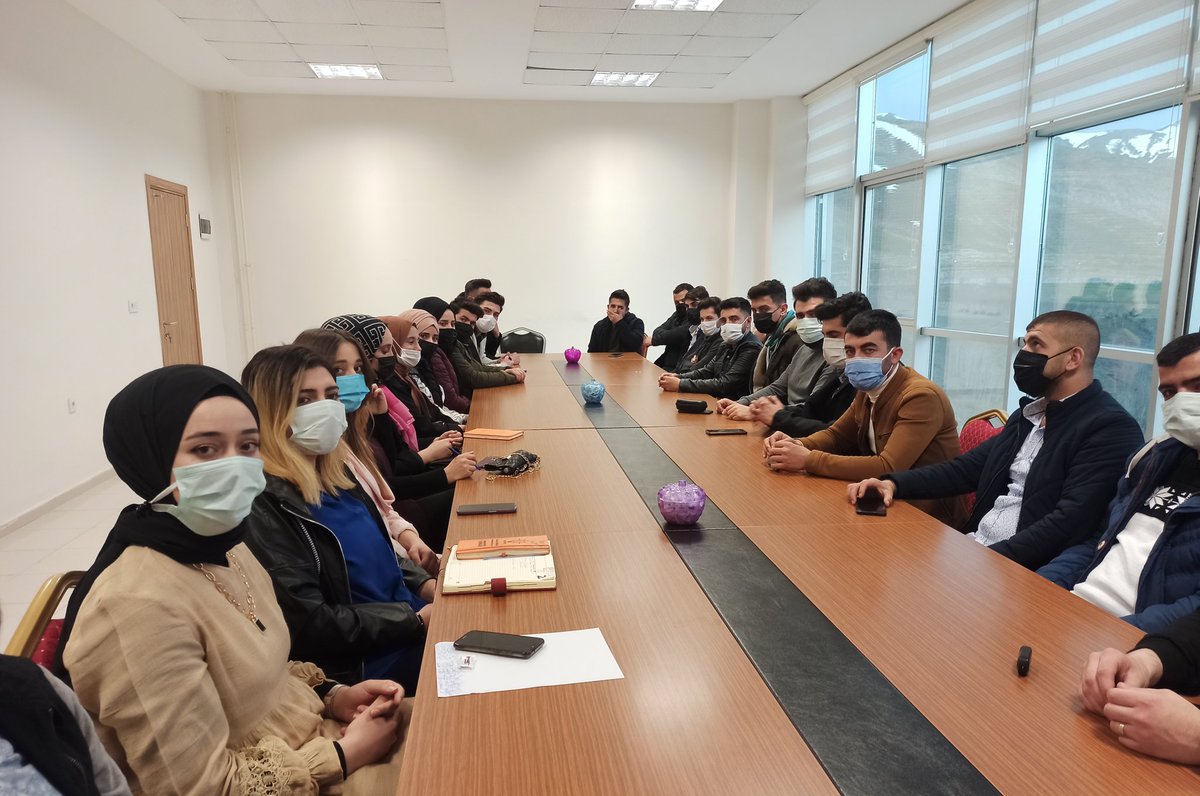 akgenclikbitlis's tweet photo. İl Gençlik Kolları Başkan Yardımcımız, Siyasi ve Hukuki İşler Başkanımız Sn. @masallah_ilbrs başkanlığında Haftalık İl Yönetim Kurulu toplantımızı;

Maske ve Hijyen kurallarına riayet ederek gerçekleştirdik. 

Toplantımızın hayırlara vesile olmasını dileriz.
. https://t.co/JKZupj9ML2