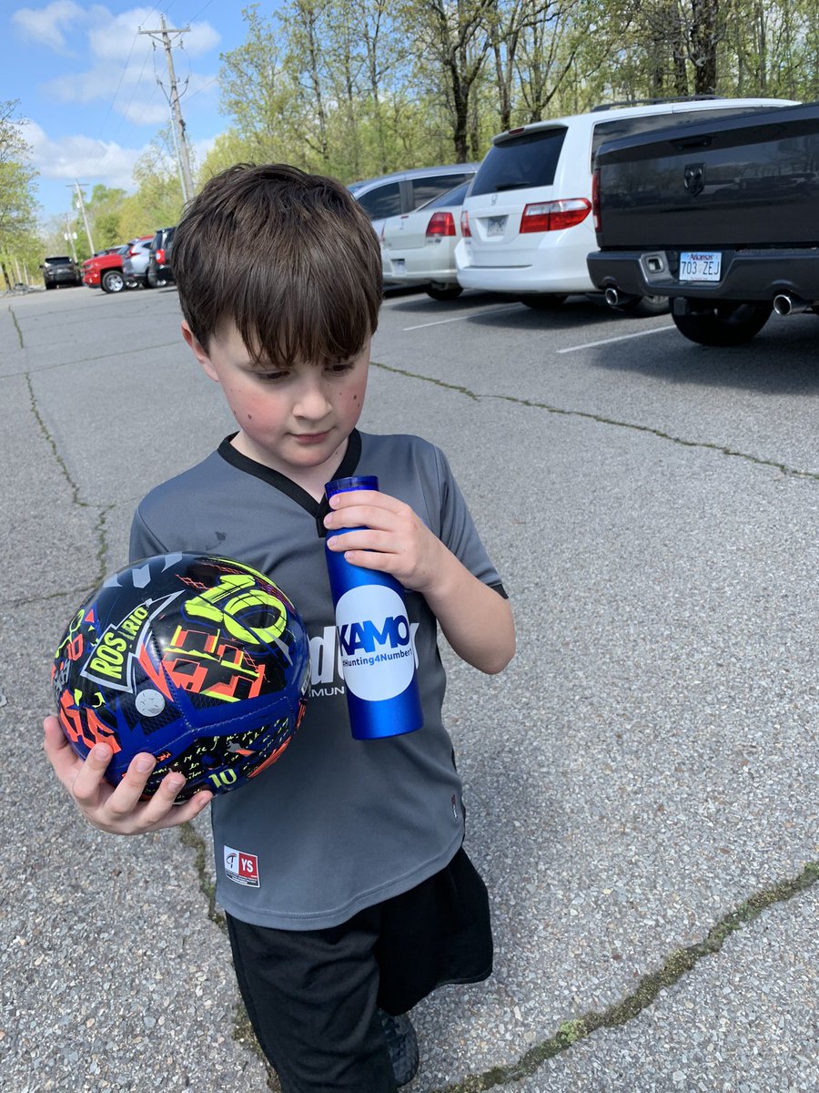 Make it to my sons soccer game and notice his choice of water bottle 🤷🏻 #KAMO #H4N1 <a href="/KAMOkonnects/">𝐾𝐴𝑀𝑂</a> <a href="/AlysonWoodard/">Alyson Woodard</a>