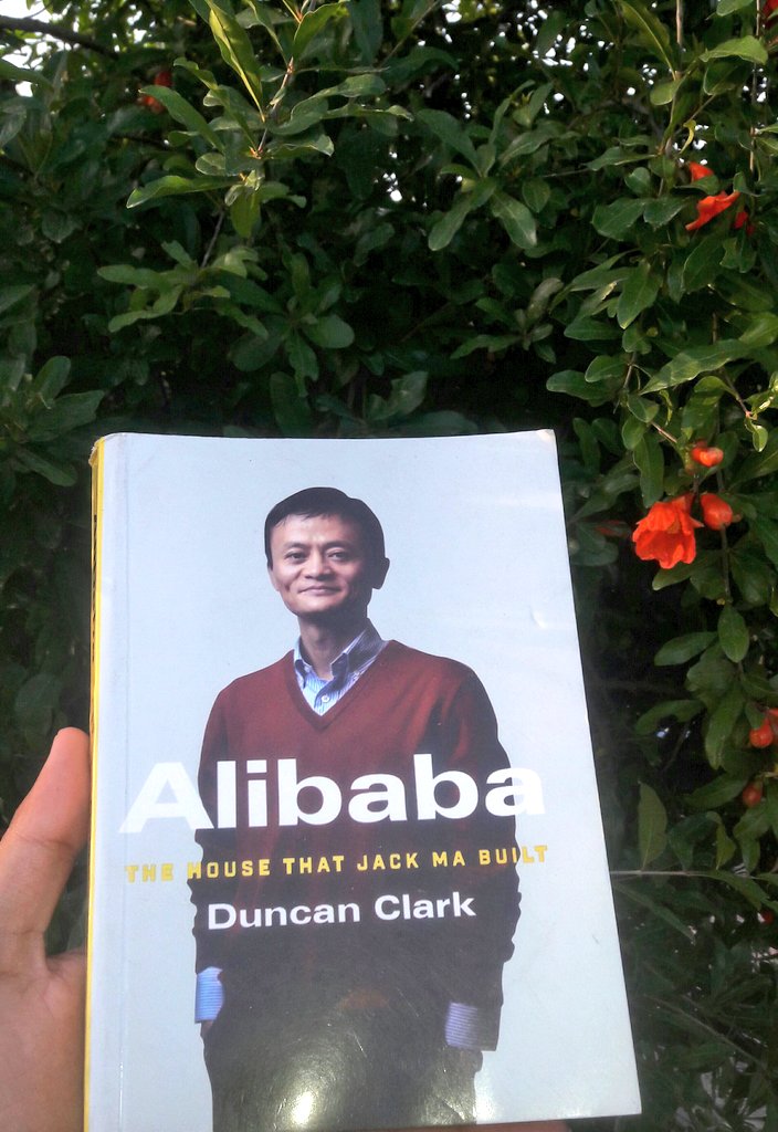 readingum's tweet photo. —THREAD—
28/100 #100booksby2021
▪️Title: #AliBaba The house that Jack-Ma built.
▪️Genre: Biography
▪️Published: 2016
▪️Author: Duncan Clark
▪️Length: 287
▪ @goodreads : 3.8/5
#LetsReadPakistan https://t.co/1OZJ6peTRO