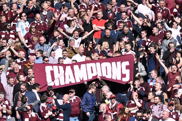 Volvimos al lugar donde merecemos estar. Gracias cuerpo técnico, jugadores y sobre todas las cosas, a los hinchas, esta gente hermosa que me recibió muy bien. Ojalá el próximo año pueda cumplir el sueño de visitarlos a todos y de ir a Tynecastle. VOLVIMOS 🇱🇻❤