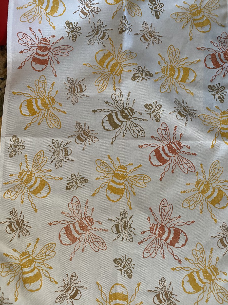 NinaClayton's tweet photo. A little #OccupationalTherapy for myself this afternoon. No distraction &amp; some time for #mindful #craft https://t.co/PRRoVV9D07
