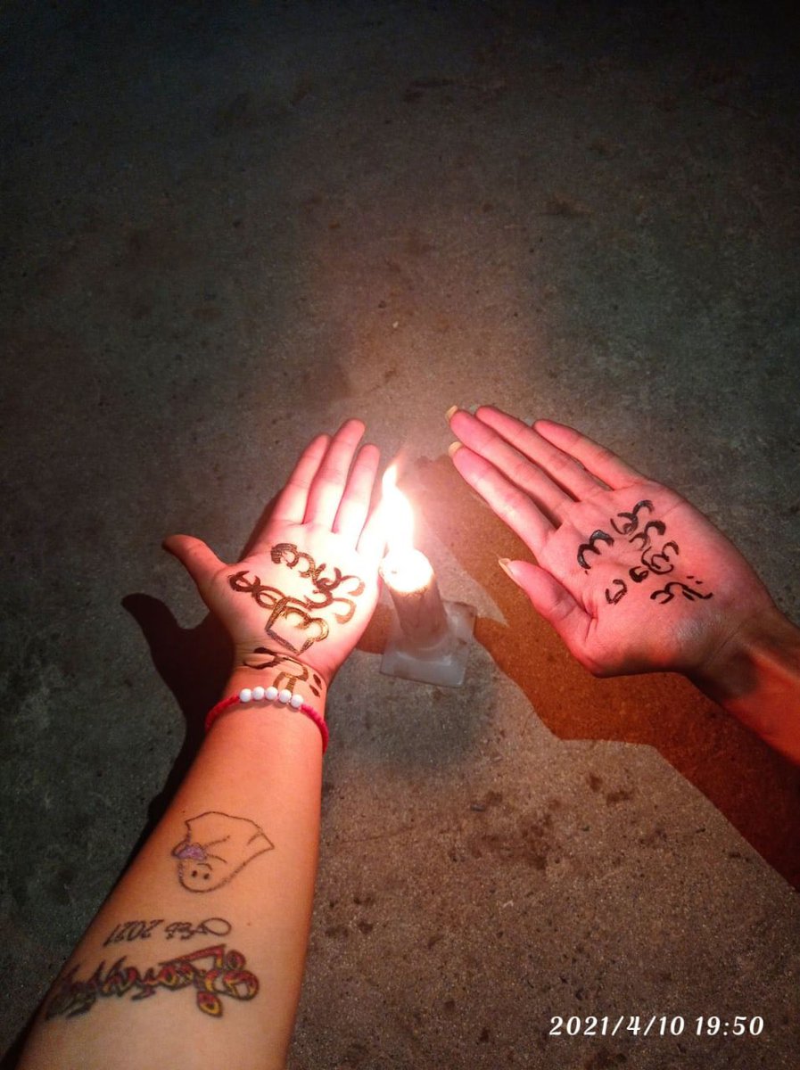 LaelaeW99946521's tweet photo. Palm Night Strike in #Taunngyi tonight demonstrating we wouldn't forgive till the world end. Never forget and forgive to those Junta who killed our Unarmed civillians Everyday.
ELECTED CRPH
#Apr10Coup
#WhatsHappeningInMyanmar https://t.co/RSiLMKLftH