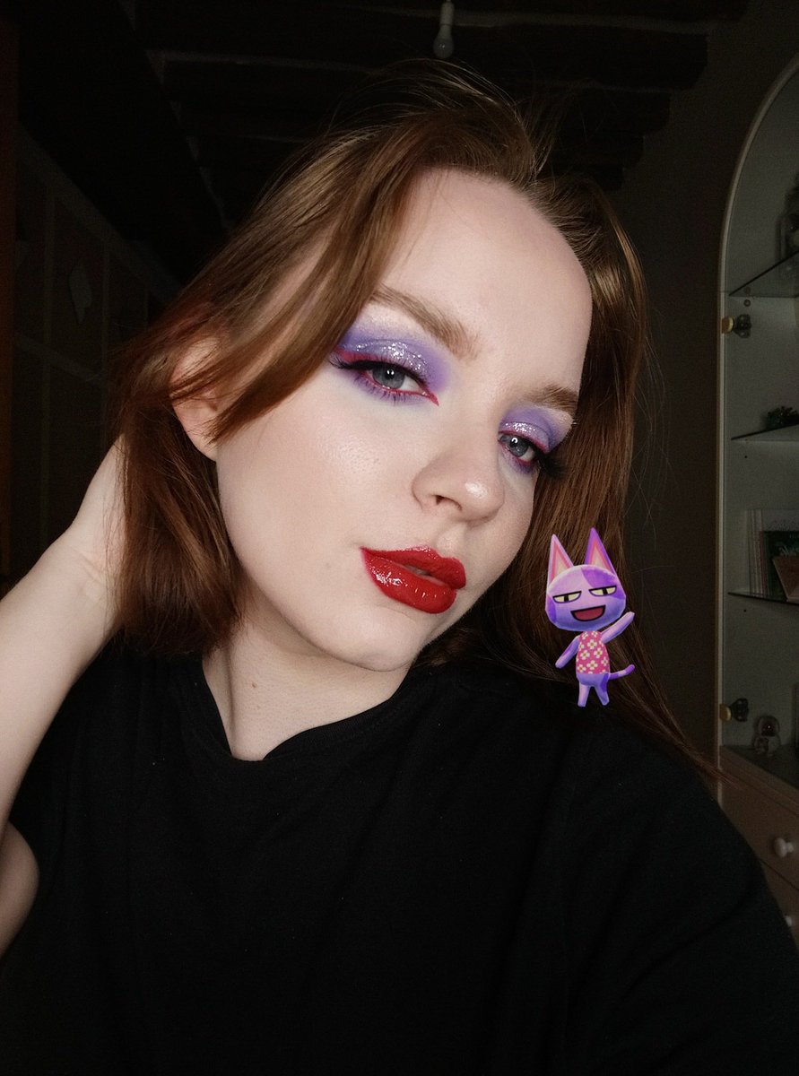 CandleACNH's tweet photo. Mon premier makeup x ACNH que je vous propose ; Robert ✨

C'est pas mon plus beau mais je l'aime bien quand même 🥰

Petite pensée pour @Floow_ACNH 👀🌹 https://t.co/4vxhatDX5f
