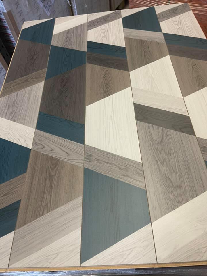 Harrisonsfloor's tweet photo. All of our current laminate ranges!
Comfort Range 7/8mm
Premium Range 12mm
Chevron and mono 8mm
Send us your measurements for an instant free fully installed quote 😀
#NoHiddenCharges
#harrisonsflooringyorkshire
#treatyourfeet 
#retweet
#giveusafollow https://t.co/5FEitJcVrk