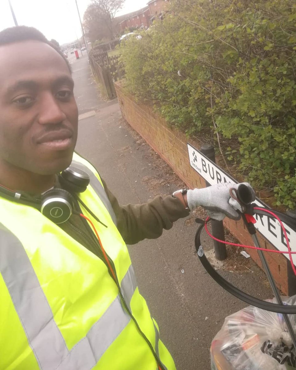 Litterwatch1's tweet photo. #rainorshine Joshua has still been out this afternoon on #BurntTree #Tipton collected 1 bag of #Litter 
#AdoptAStreet 
@sandwellcouncil 
@SercoESUK 
#thankyousomuch 
#dailyexercise https://t.co/G4deznLI2y