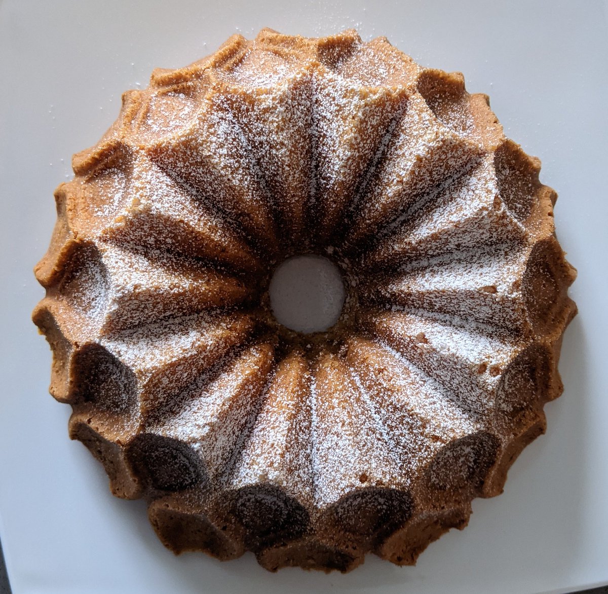 De mascarpone y mandarina  <a href="/webosfritos/">Su, de webos fritos</a> #nonstopeverbundtbaking #bundcake <a href="/NordicWareEs/">NordicWareEs</a>