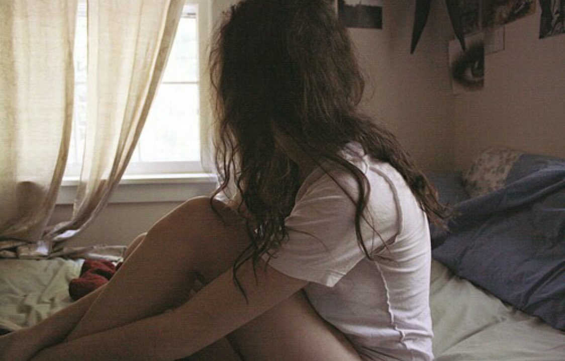 Do I ever cross your mind?

ฉันเคยแว้บไปอยู่ในความคิดของเธอสักนิดมั้ย