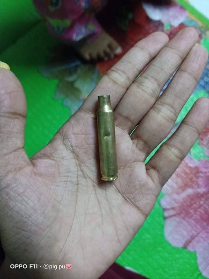 Terrorists invaded Bahan Tsp, Yangon and opened gunfires with live ammunitions, threw sound bomb and smashed the vases around 8:00PM - 9:00PM tonight.
ELECTED CRPH
#Apr10Coup
#WhatsHappeningInMyanmar
