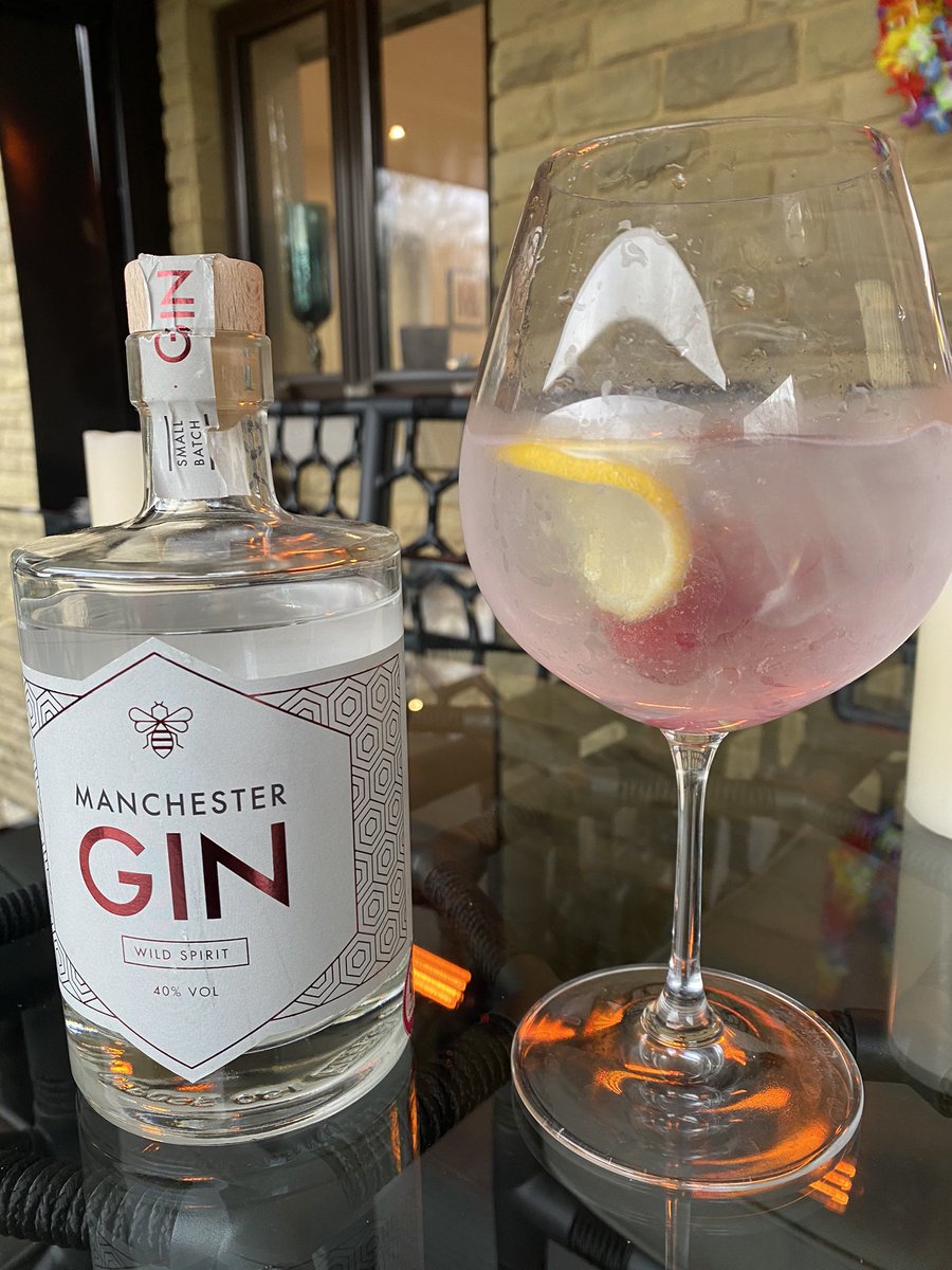 Gary Neville tweet media