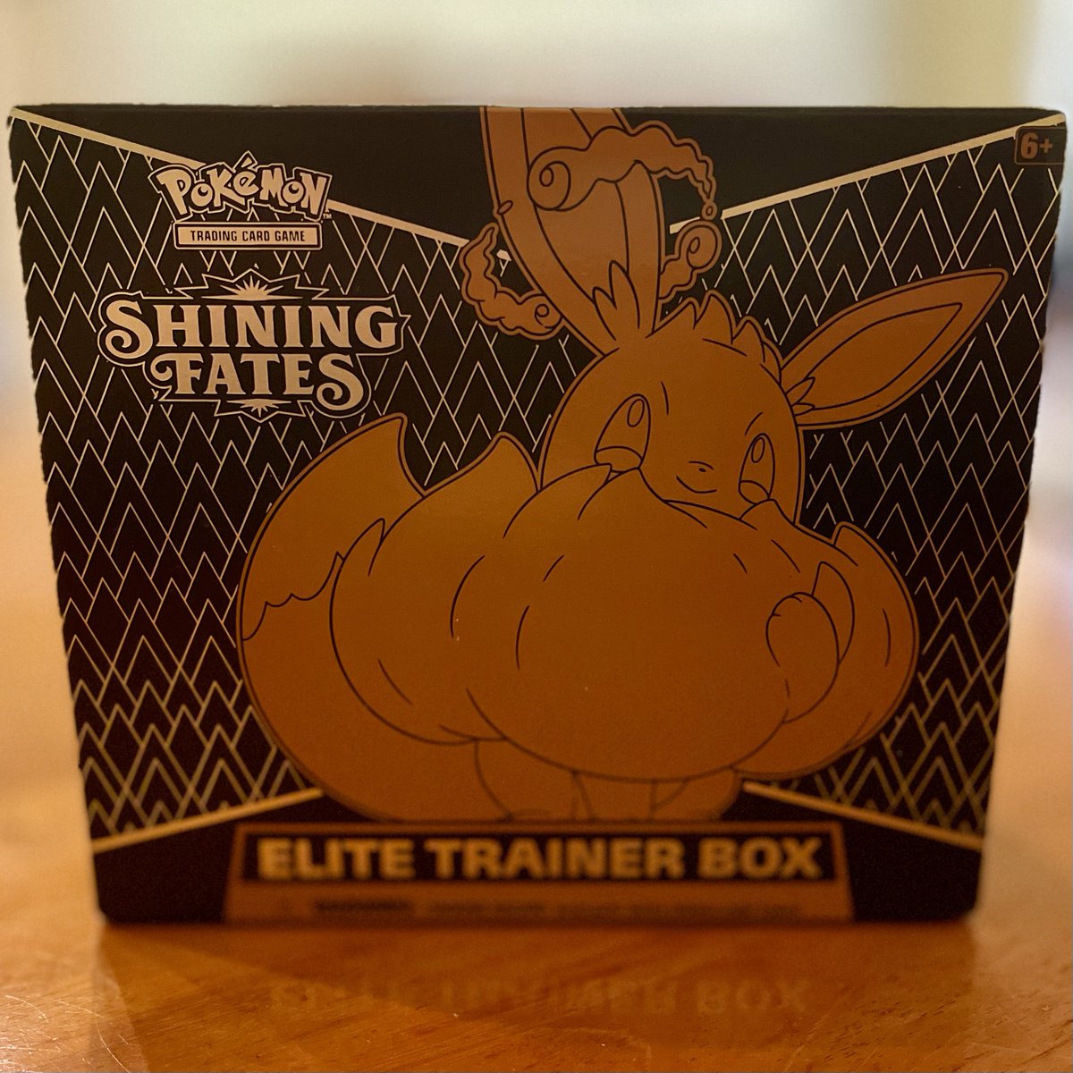 8BitKingGaming's tweet photo. Got a #ShiningFates #EliteTrainerBox ! I got the #Eevee one!  Comes with 8 Shining Fates TCG Packs!  Live now opening the packs while autohosting #SquareShiny #GigantamaxVenusaur and #GigantamaxBlastoise raids doing giveaways and more! Watch at,

https://t.co/DD305mS8XA https://t.co/tur97kM7qe