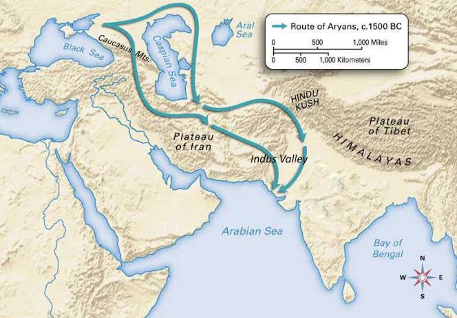 Now there are 2 prominent theories of the origins of these Herculean Punjabis, 1 is of Aryan origin and the other is Greek innovation. Certain historians identify the Sibians as the Sibi or Siva aryan tribe who were amongst the earliest to enter Punjab.