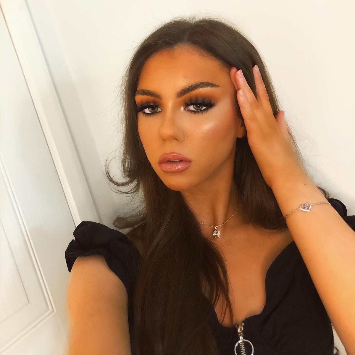 MariaStarkey4's tweet image. @mariastarkeymakeup on insta🥰