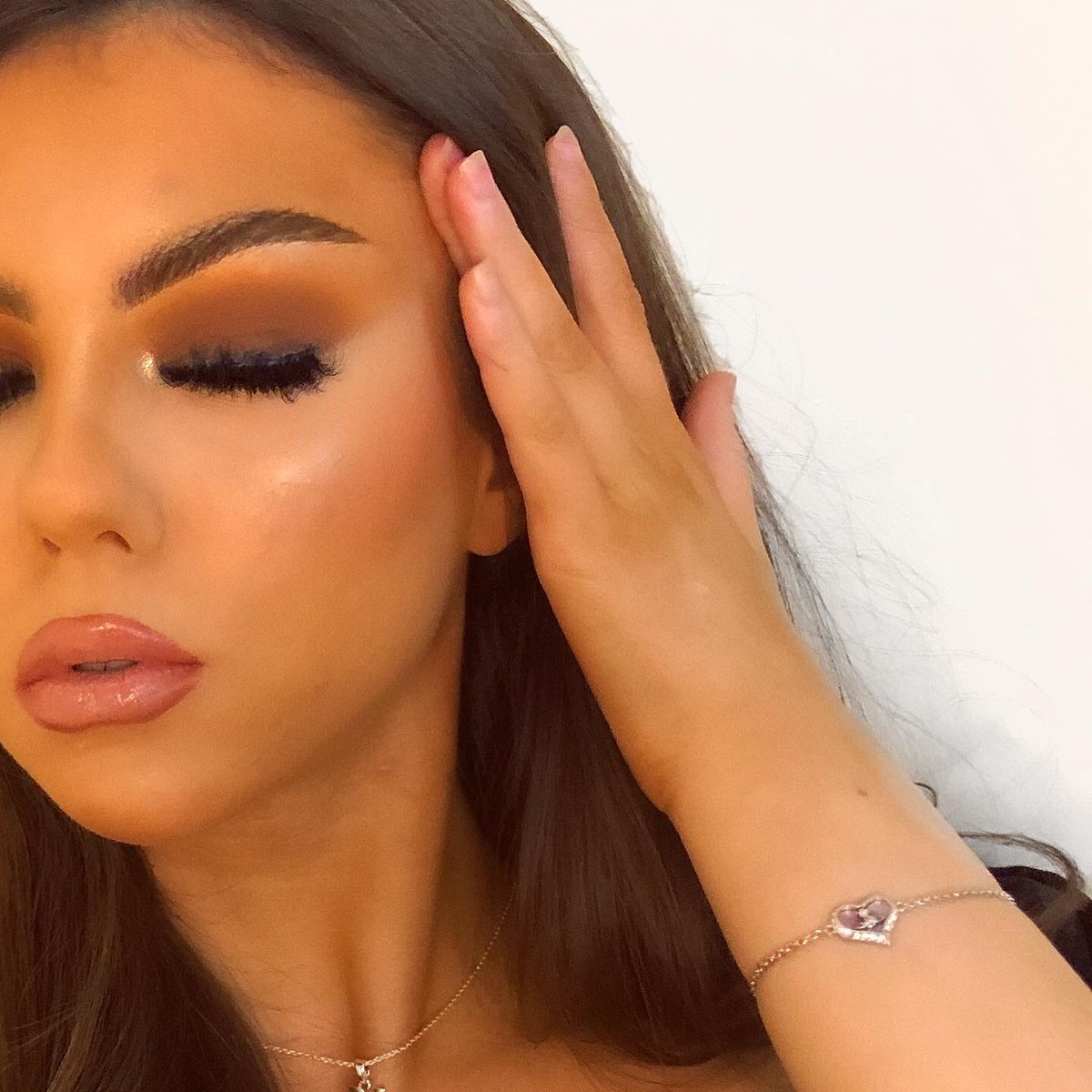 MariaStarkey4's tweet image. @mariastarkeymakeup on insta🥰