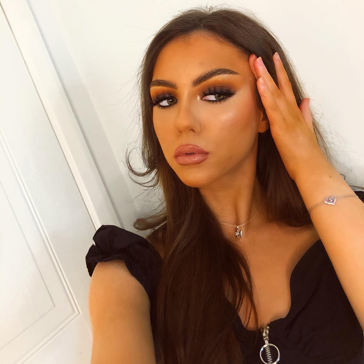 MariaStarkey4's tweet image. @mariastarkeymakeup on insta🥰