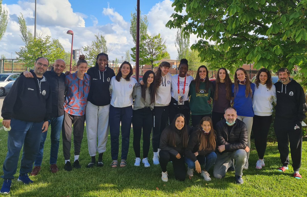 Fue un auténtico honor compartir esta temporada con este equipo. Siempre os llevaré en mi corazón 
FORÇA LILES