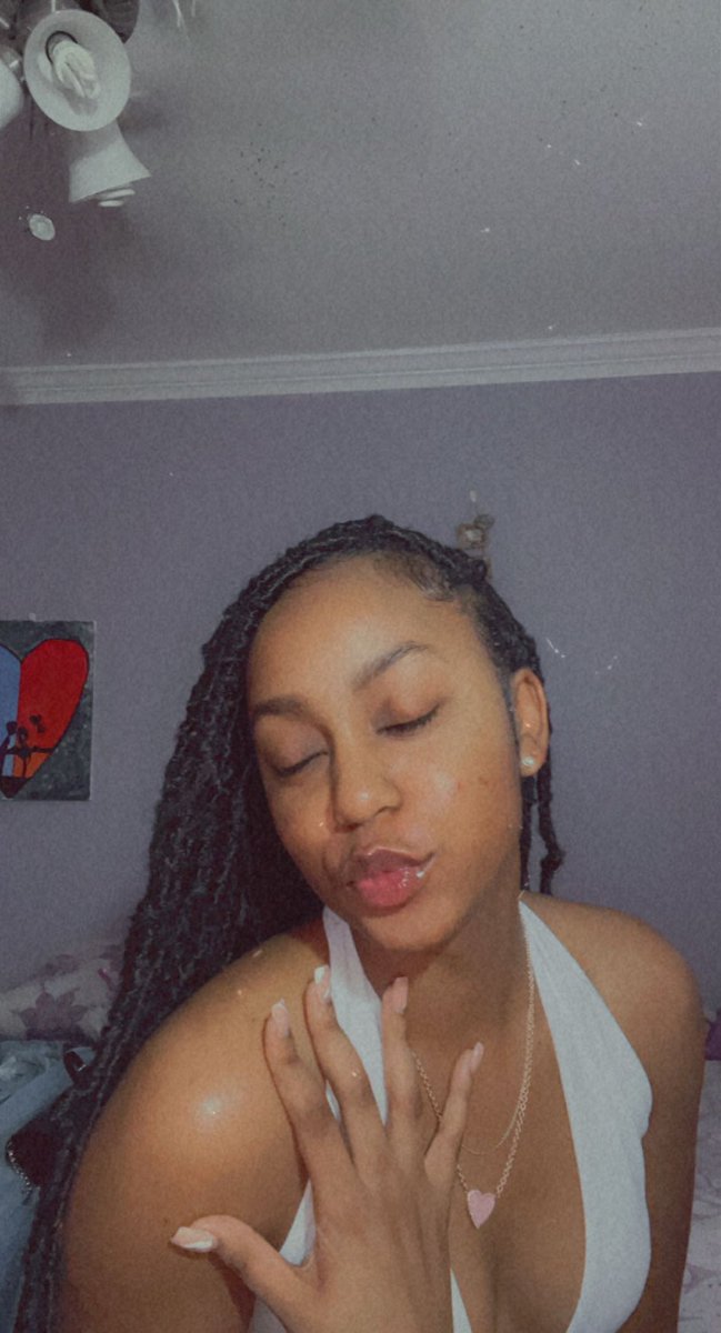 saintlaurynt_'s tweet image. Me: Maybe I like this filter, or maybe this one or this one! Ugh who knows 
😂☺️ here’s my filter dump