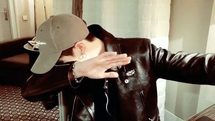 EBOYJE0N's tweet photo. i can't get over this jungkook https://t.co/yey1vWZtuO