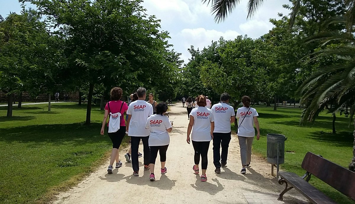 EnriquedeAlava's tweet image. Aquí nos veis en #SEAP2017V #Valencia hablando con los ciudadanos: muchos de ellos sabían qué es un patólogo/a!!