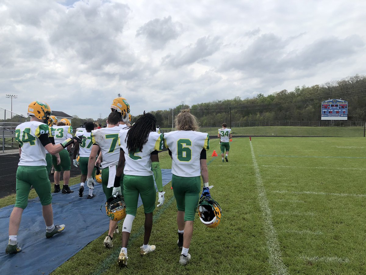 Bailey_Marie93's tweet photo. Final score: @EAHS_Football 35, McMichael 14. https://t.co/PcUbe6hei8
