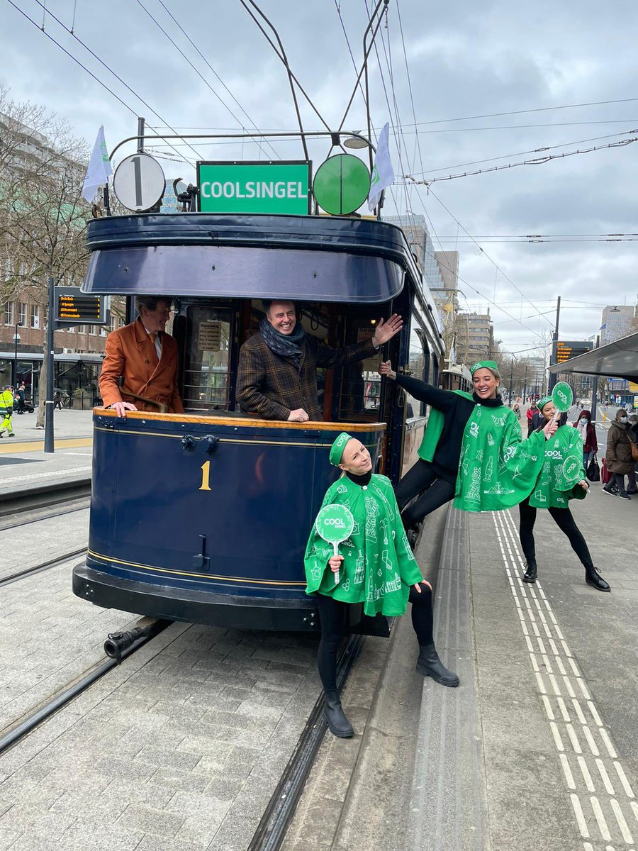 De #Coolsingel in #Rotterdam is weer helemaal open! En het is prachtig geworden! Dank aan iedereen die hier keihard aan heeft meegewerkt! #coolsingel010
