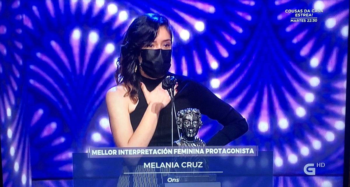 Melania Cruz, #MestreMateo21 á mellor interpretación feminina, dille á <a href="/TVGalicia/">TVG</a> : “Non deamos espazo a situacións que poñen a muller nun lugar de incomodidade, absolutamente innecesarias”. “Sigamos loitando pola liberdade de expresión todas as que formamos parte da TVG”. Brava!