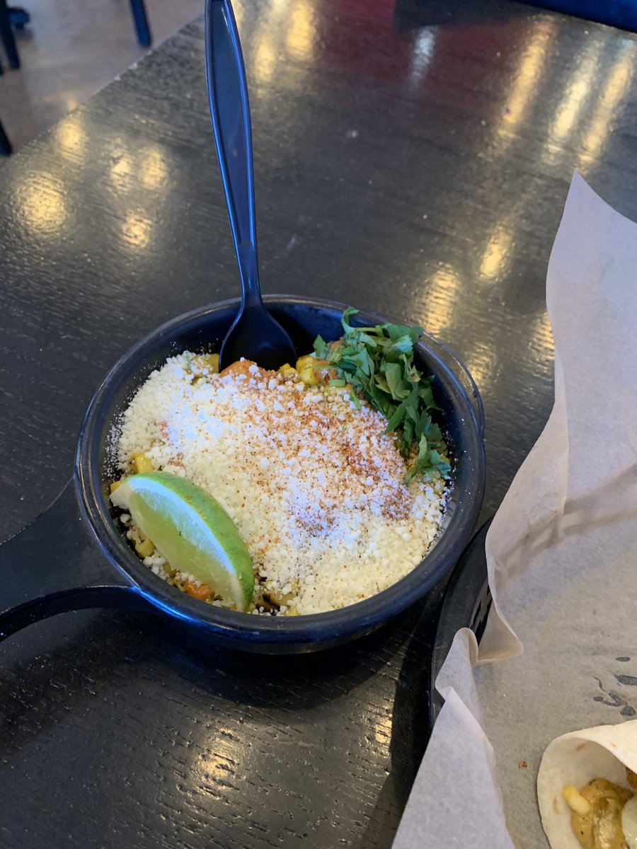 MarkM112278's tweet photo. @torchystacos #trailerpark #trashy #streetcorn https://t.co/bUmYJcXJRD