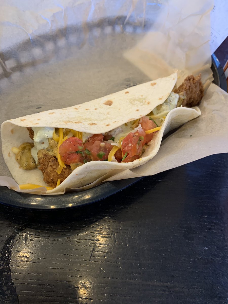 MarkM112278's tweet photo. @torchystacos #trailerpark #trashy #streetcorn https://t.co/bUmYJcXJRD