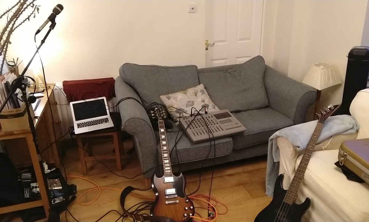 fleabustiers's tweet photo. Starting work on our next single, thanks to Jamulus https://t.co/Ct4HGURqBc