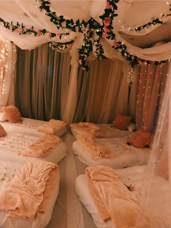 BarbyVonsweet's tweet photo. Habitaciones para pasar la noche por si se quiere #BabyGS https://t.co/jB3mIQ9lGi