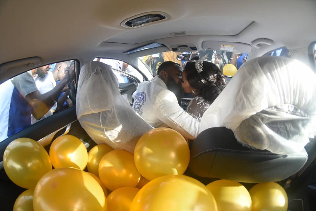 olorunsheyi's tweet image. Today we celebrate our amazing brand ambassador @OfficialArole as he gets married to his heartthrob. We wish him a lifetime of love and happiness

We @pertinencegroup celebrate him by gifting him a beautiful car, and we wish him a blissful marital journey ahead #PertinenceCarGift