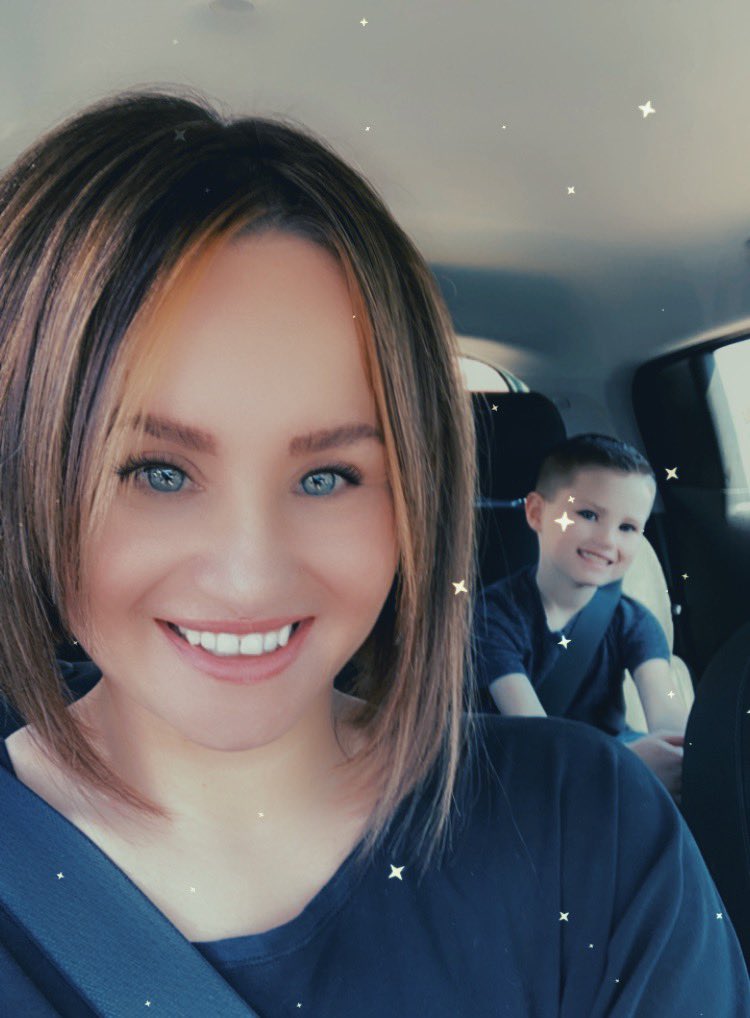 AprilD83's tweet photo. He said, “Mommy! Let’s take a pretty picture!” #GoodLookingKid https://t.co/66UIsdqgNx