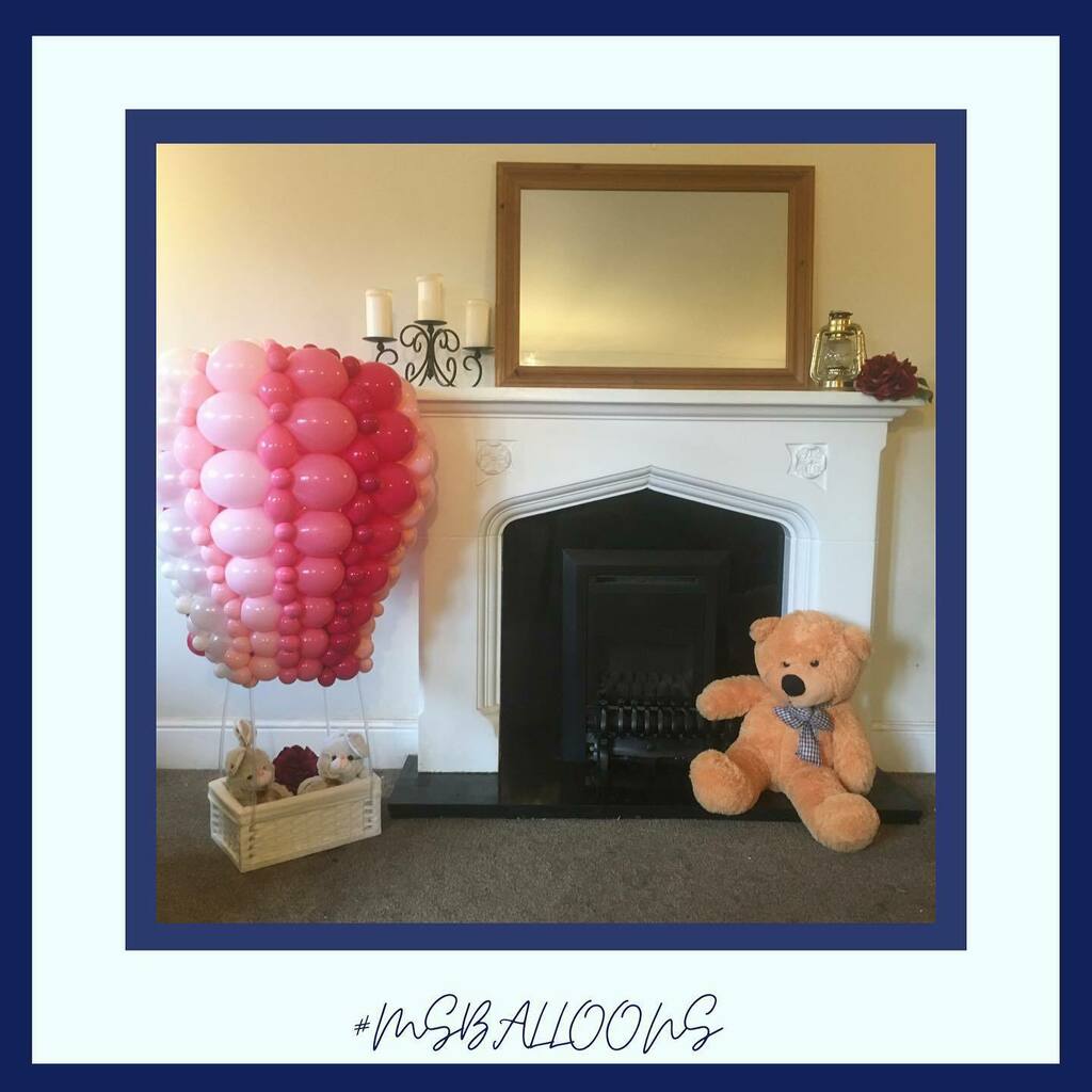 👶 A busy weekend on the baby shower front! 

🧸A gorgeous hot air balloon setup for Julie and her impending arrival, best wishes to you all. 🥰

🎈#msballons #CheshireBalloons #BabyShower #BabyShowerBalloons #NewBaby #NewBabyBalloons #Pink #BabyGirl #Ho… instagr.am/p/CNflzCiLuom/