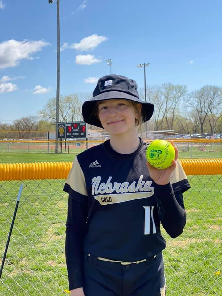 It was Mallory’s turn for a HR!  #futuremustang #golddna <a href="/ClosmanJeff/">Jeff Closman</a> <a href="/TravisUnzicker/">Travis Unzicker</a>