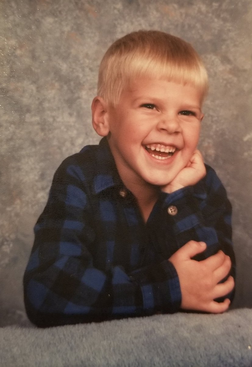 brown_alexsb7's tweet photo. #HappyNationalSiblingsDay 
@BenJamin_David and the other two. #twitterlessjeff #twitterlessandy https://t.co/CoZWxUNike