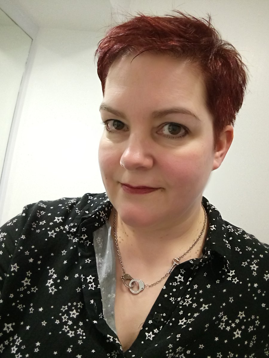 grabthisbook's tweet photo. It's time to introduce my next #Decades guest.
I am delighted to be joined by @scarletrix aka @crimebookgrrl Louise Fairbairn.
Louise is selecting five (epic) books, published over five consecutive decades which will be added to my Ultimate Library
https://t.co/tLNLiiKooE https://t.co/P0OZkl3l7c