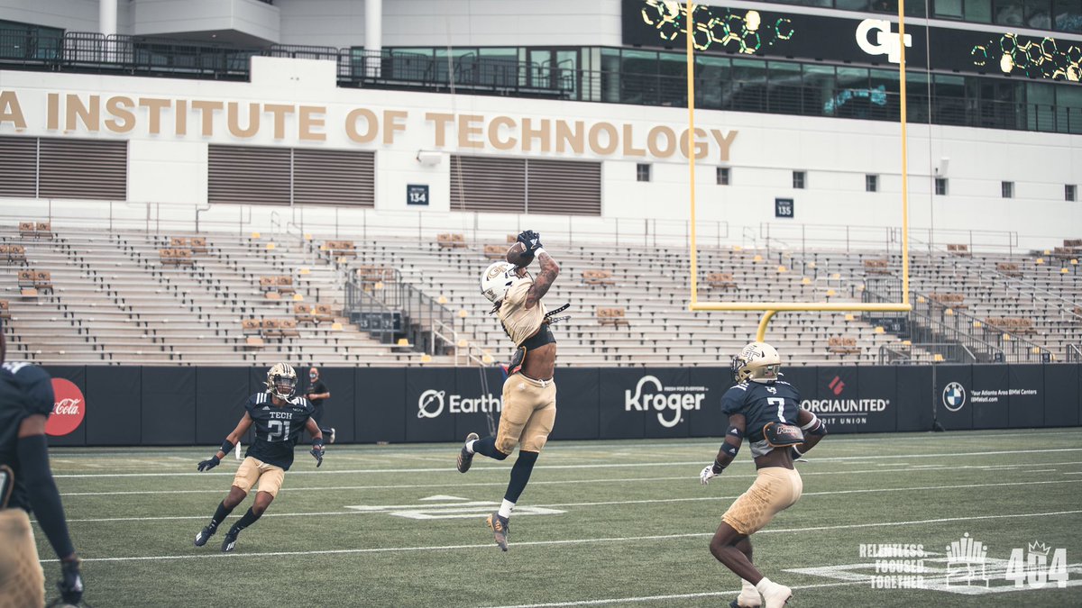 GeorgiaTechFB's tweet photo. Saturday’s in Bobby Dodd.

#4the404 /// W.I.N. 2️⃣1️⃣ https://t.co/eMQJtsmj9K