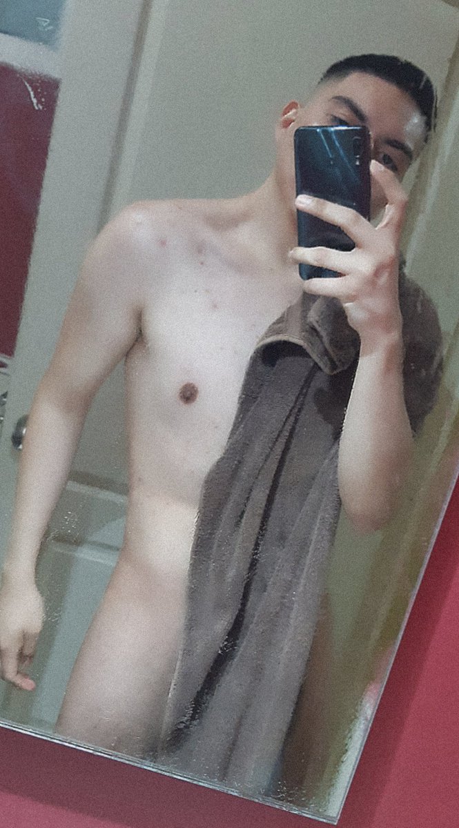 OsvaldoConuve's tweet photo. Como va su tarde? Ya se ducharon? 😈
#RT #SaturdayHot https://t.co/JzGdtmh3rj