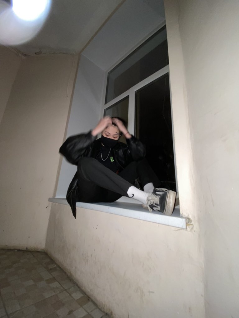 oeldamon's tweet image. фотосет чееек