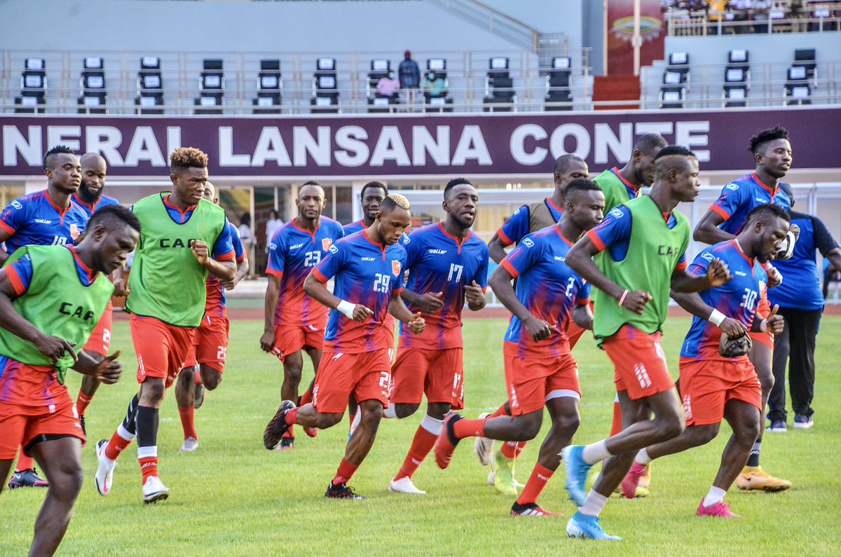 HACofficiel's tweet photo. 🏋🏾‍♂️✨⚡️
#TotalCAFCL #HACKC
#PanafricanTeam 🔴⚪️ https://t.co/jSjXPJrvYA