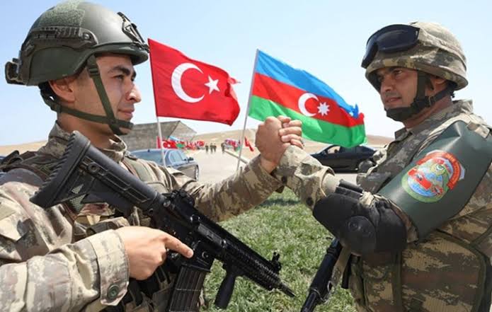 Yılları aşan Karabağ hasretimizi dindirdin. Biz senden razıyız; Allah da senden razı olsun sayın Cumhurbaşkanım <a href="/RTErdogan/">Recep Tayyip Erdoğan</a> 
#GayretineŞahidizErdoğan