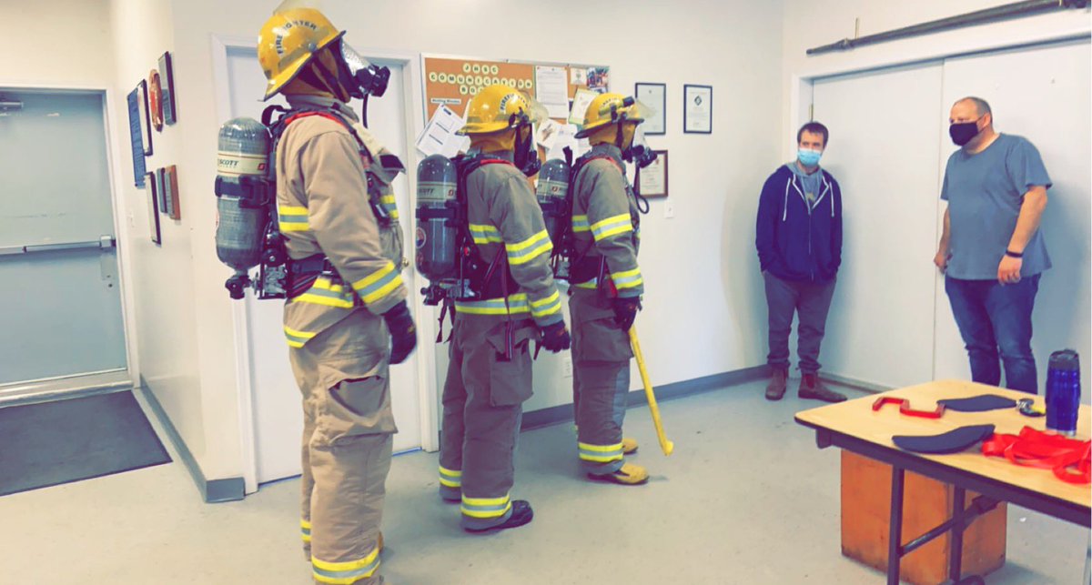 AthensFire's tweet photo. Absolutely - great job! The training today: Structure Search/Victim Removal/ Firefighter Survival! A condensed 5h training! Lot of fun and learning! Excellent instructors (David Schaefer Andrew Demitroff Nick Cotto @Limapda  and @fennt2000) and a great crew of recruits! https://t.co/iJcs2ezGjH