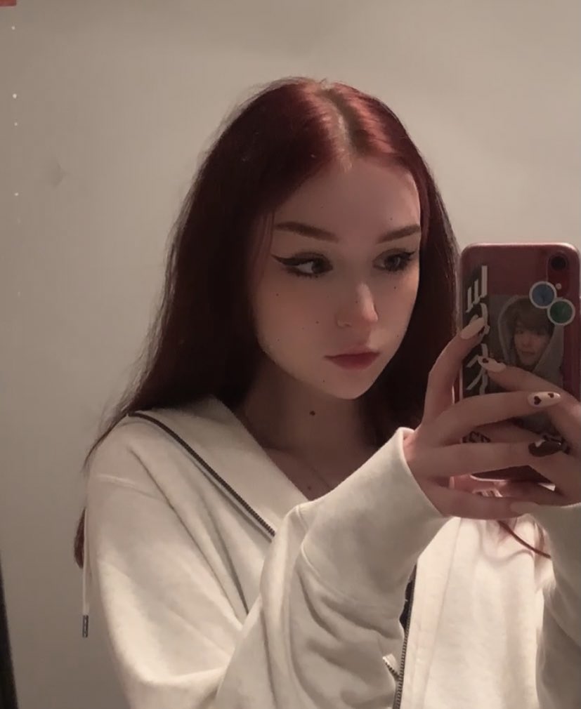 meowwtiny's tweet photo. пришла напомнить что я а существую б лавити хэштег лавитиселкадэй https://t.co/c2JSR6JDw3