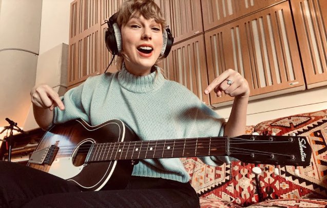 tia_marak's tweet image. abro hilo de: ¿por qué razón taylor swift está re grabando sus 6 primeros álbumes de estudio? 🤔