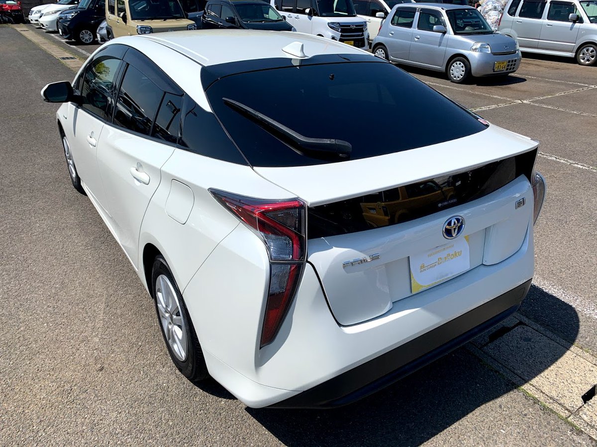 daitokucar1's tweet photo. おはようございます💁‍♂️
平成28年8.8万キロのプリウス1.8Sが入荷しました🚗
色は人気のパール、車両本体価格は128.8万円です‼️
こちらの車には純正9インチ大��面ナビが付いていますのでおすすめです✨
興味ある方はぜひ見に来てください😄
#プリウス #中古車販売 #プリウス中古 #千葉県中古車 https://t.co/Fo9e8k0kwM