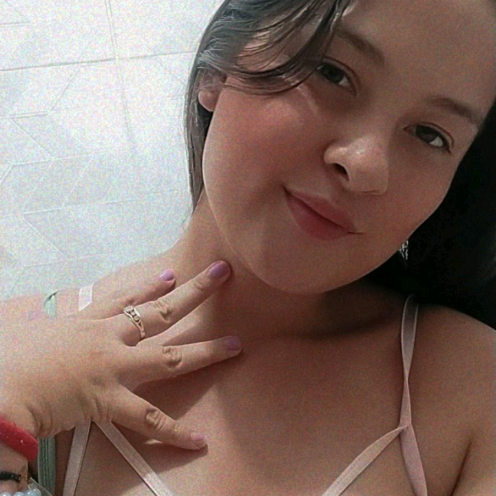 Andreasuarezc21's tweet photo. ¡Ven y disfruta conmigo!  en #BIGOLIVE. https://t.co/fwNgAI1Pra https://t.co/bkvO9lCQol